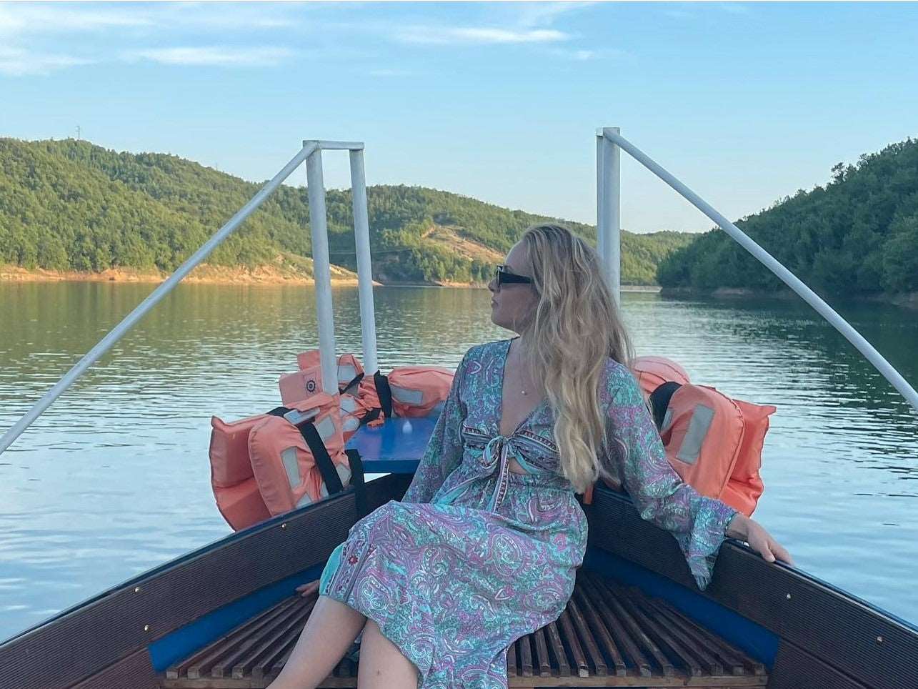 Tirana City Tour & Duka Cantina Wine Tasting, with Car & Driver/Guide included