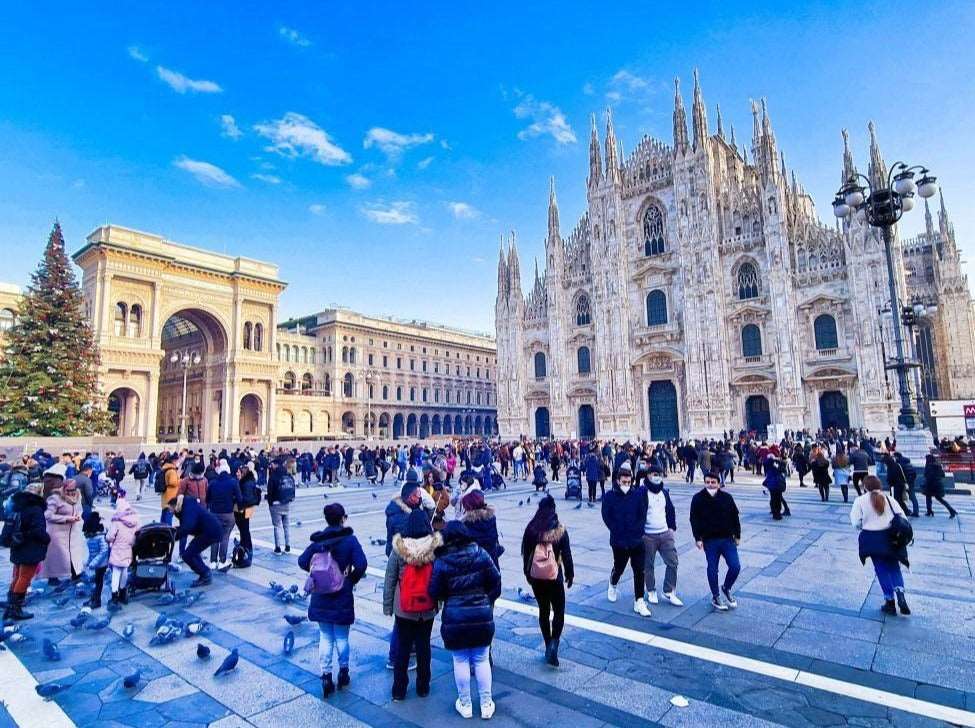 Udhëtim në Milano, Liqenet Como, Garda, Maggiore 4 Ditë