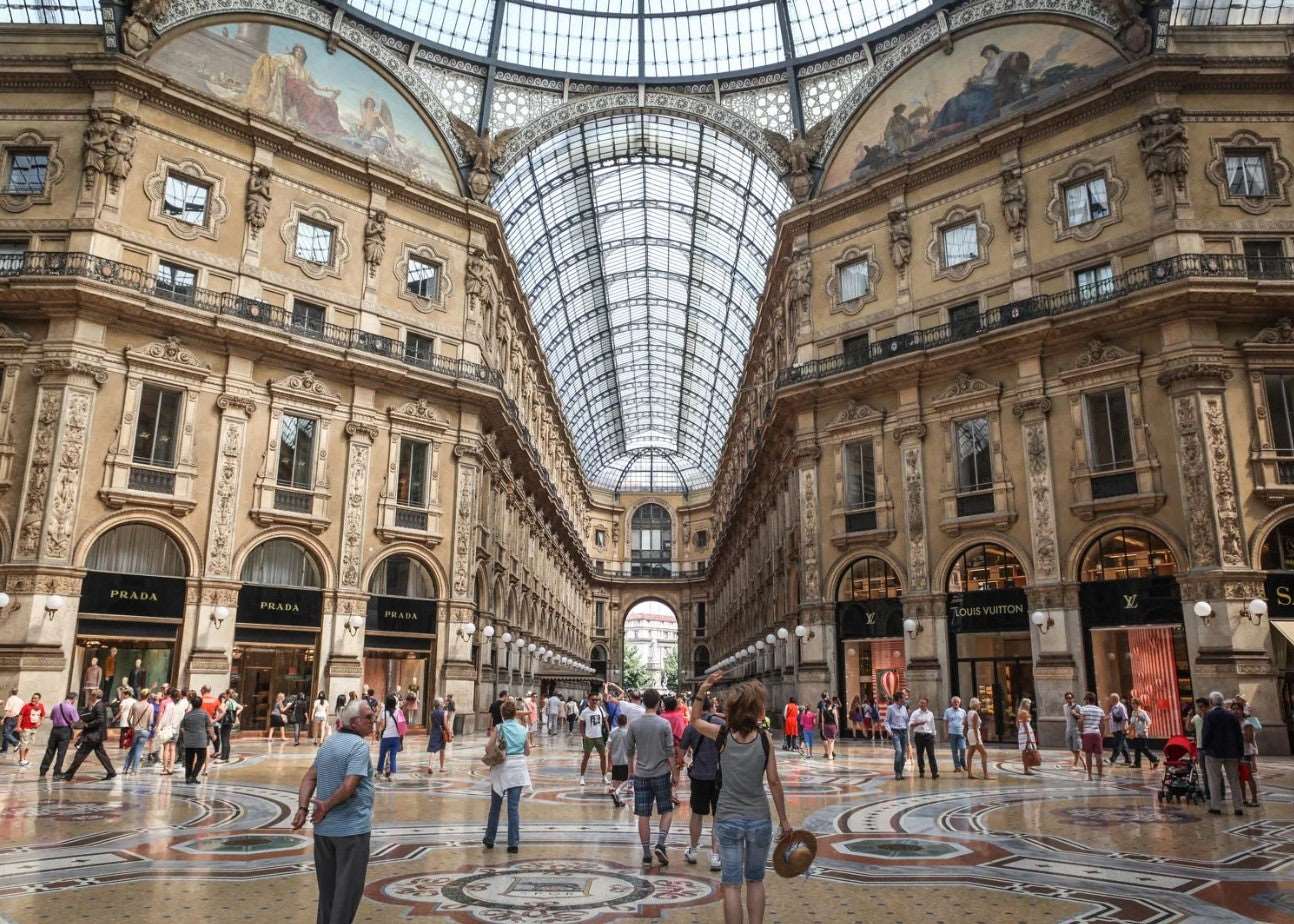 Udhëtim në Milano, Liqenet Como, Garda, Maggiore 4 Ditë