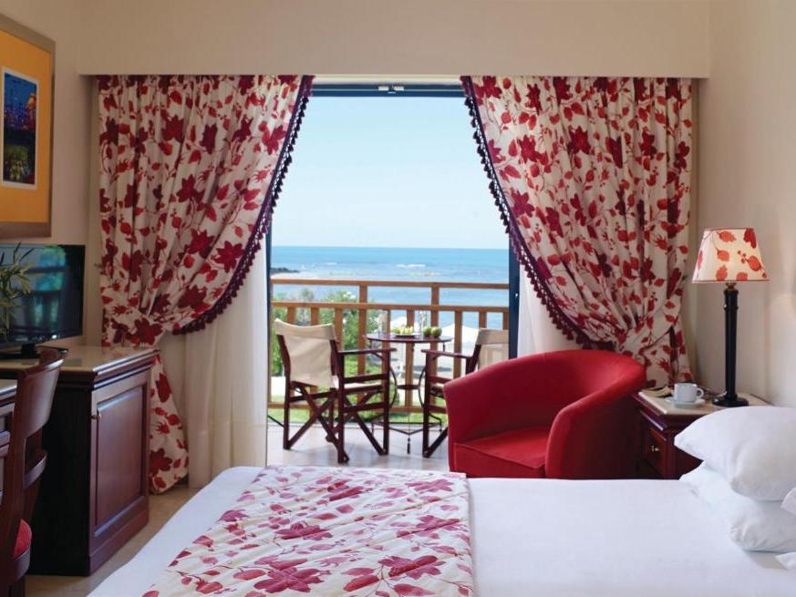 Korfuz, Roda Beach Resort & Spa 5*