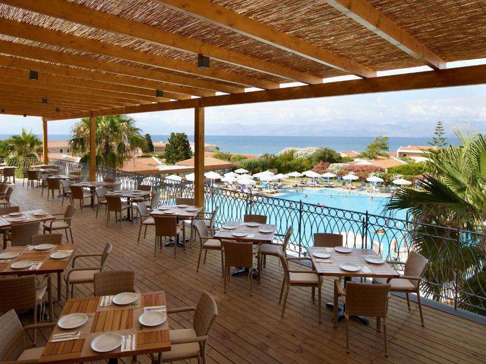 Korfuz, Roda Beach Resort & Spa 5*