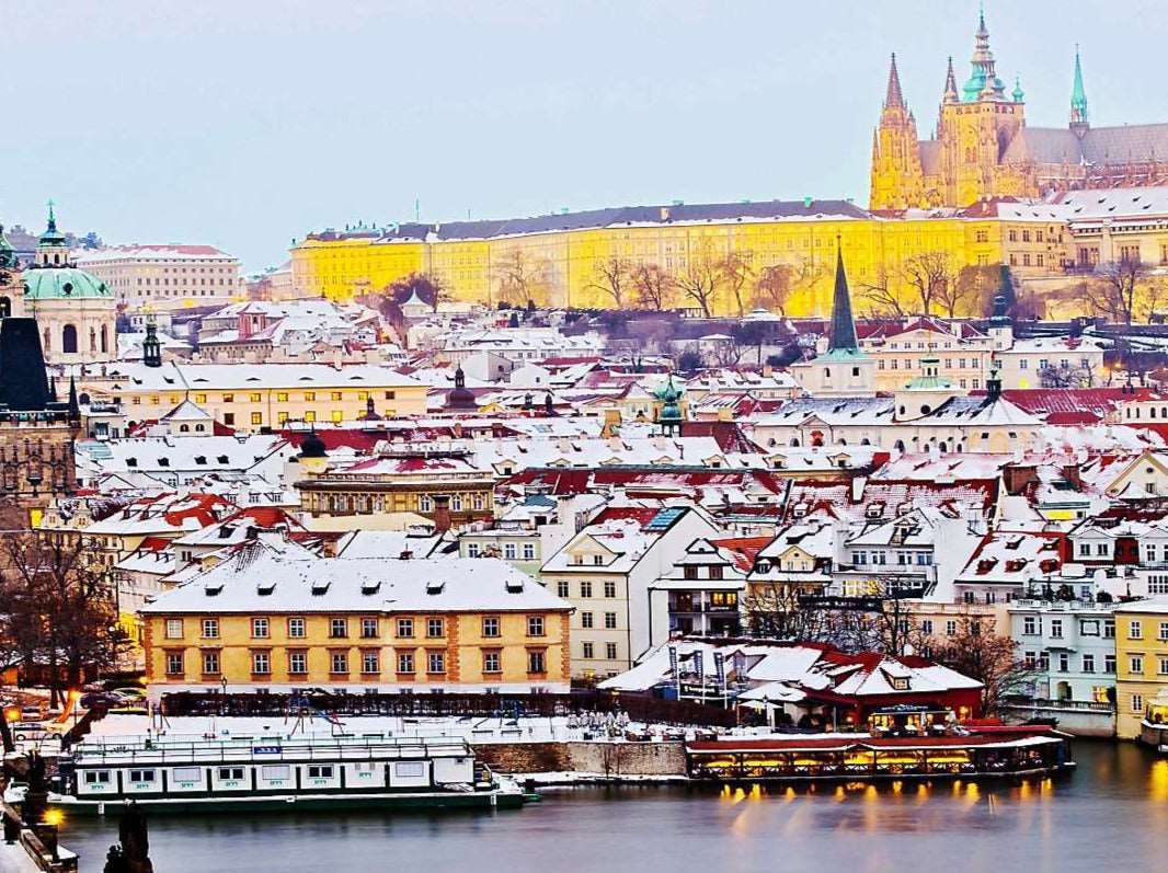 Udhetim në Pragë 4 Ditë