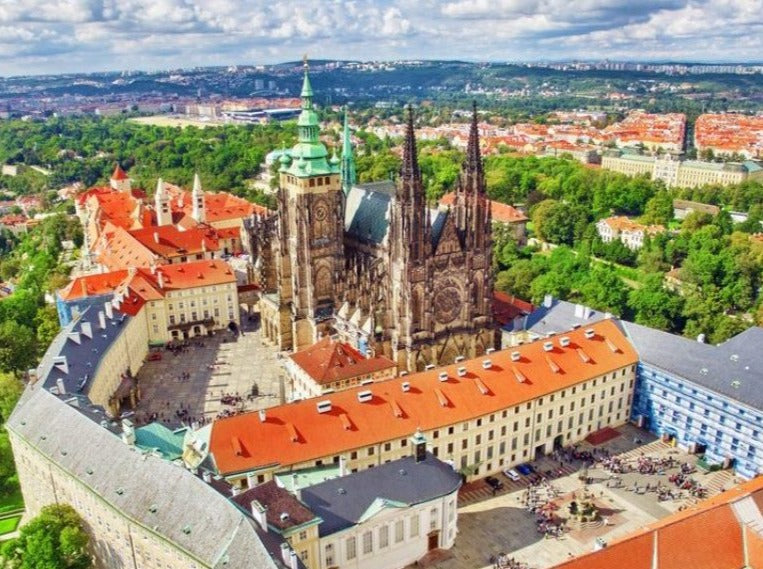 Udhetim në Pragë 4 Ditë