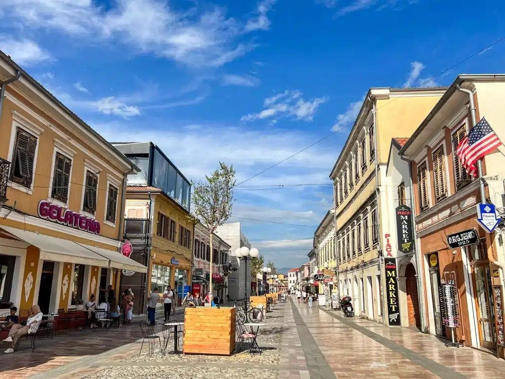 Visite privée d'une journée de la ville de Shkodra et du château de Rozafa, guide et frais d'entrée inclus