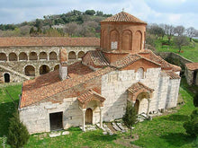 Load image into Gallery viewer, Apollonia Ruins Tour &amp; Albanica Cantina Wine Tasting, with Car &amp; Driver included.
