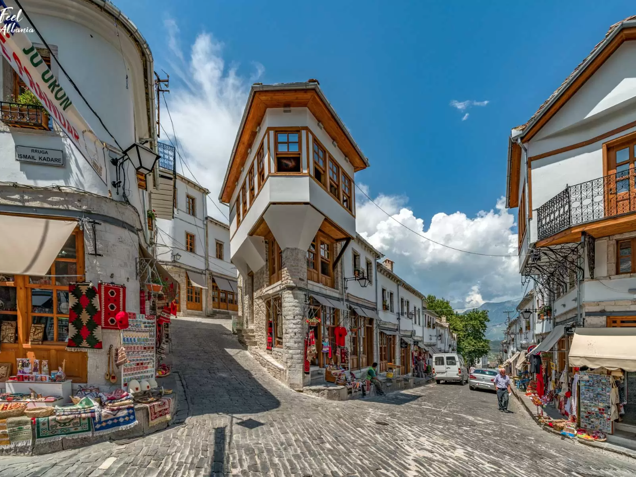 Aventure de 4 jours sur la Riviera albanaise et la vallée de Vjosa. Visite privée avec guide et hôtel inclus.