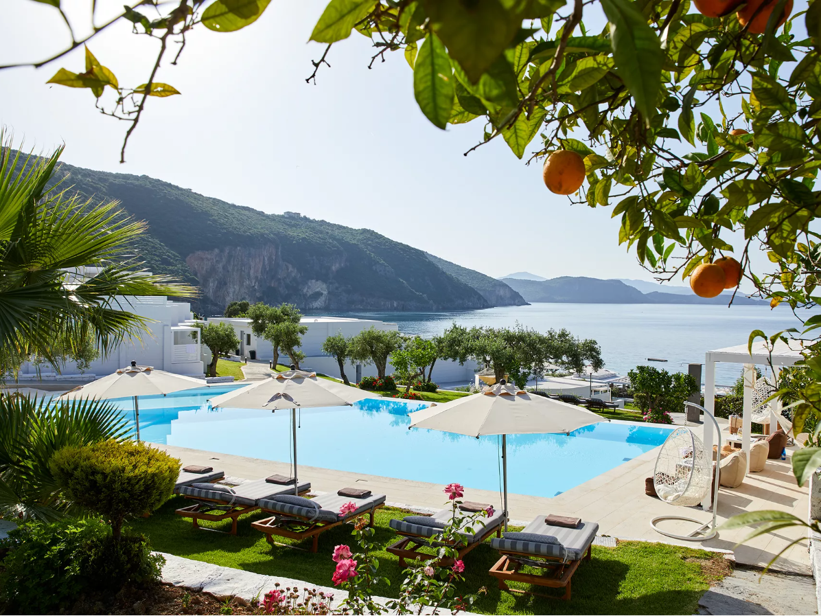 Parga: Lichnos Beach Hotel & Suites 5*