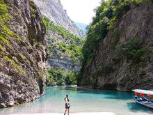 Cargar imagen en el visor de la galería, Tour of Shala River, Albanian Alps 1 Day
