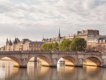 Lade das Bild in den Galerie-Viewer, Udhëtim in Paris und Dizneyland 4 Tage
