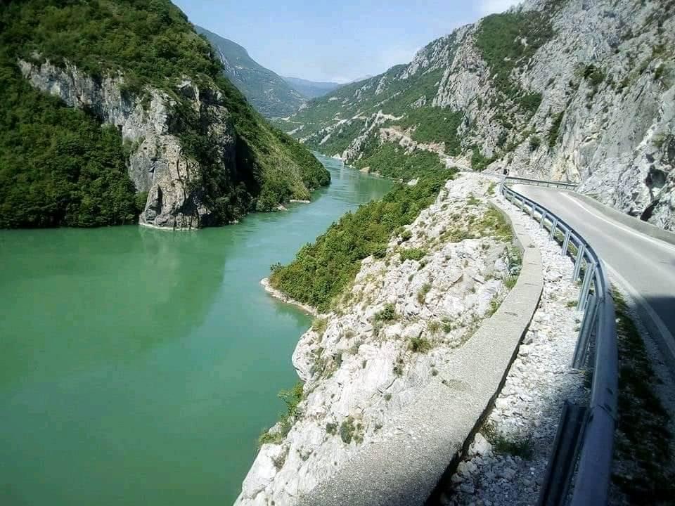 Tur Grup à Valbonë 2 dit