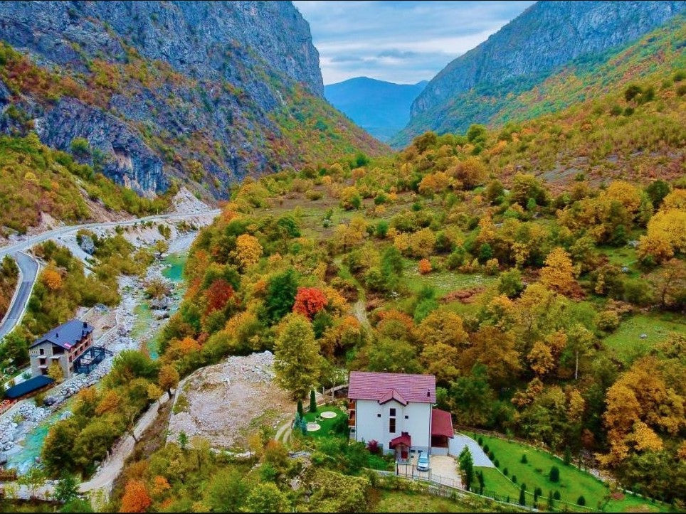 Tur Grup à Valbonë 2 dit