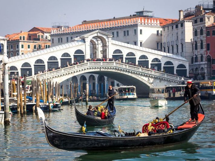 Udhëtim në Rimini Verona Venecie 4 Ditë