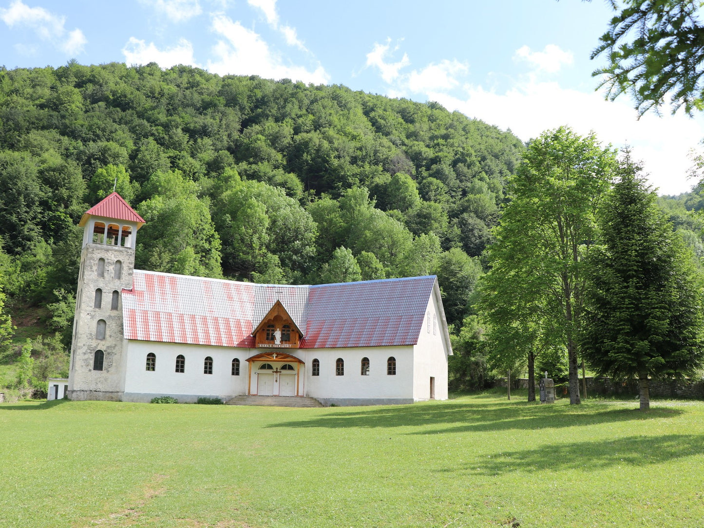 Group tour, 2 days visiting Albanian Alps, Vermosh, Tamarë, Plav, Guci