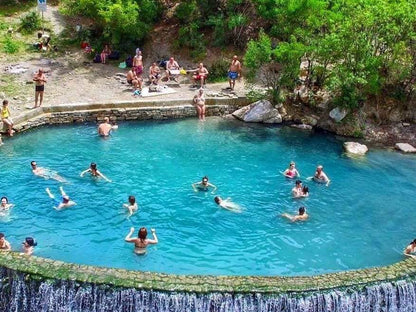 Circuit aventure de 4 jours sur la Riviera albanaise, la rivière Vjosa, les châteaux et les ruines. Voiture et chauffeur inclus uniquement.