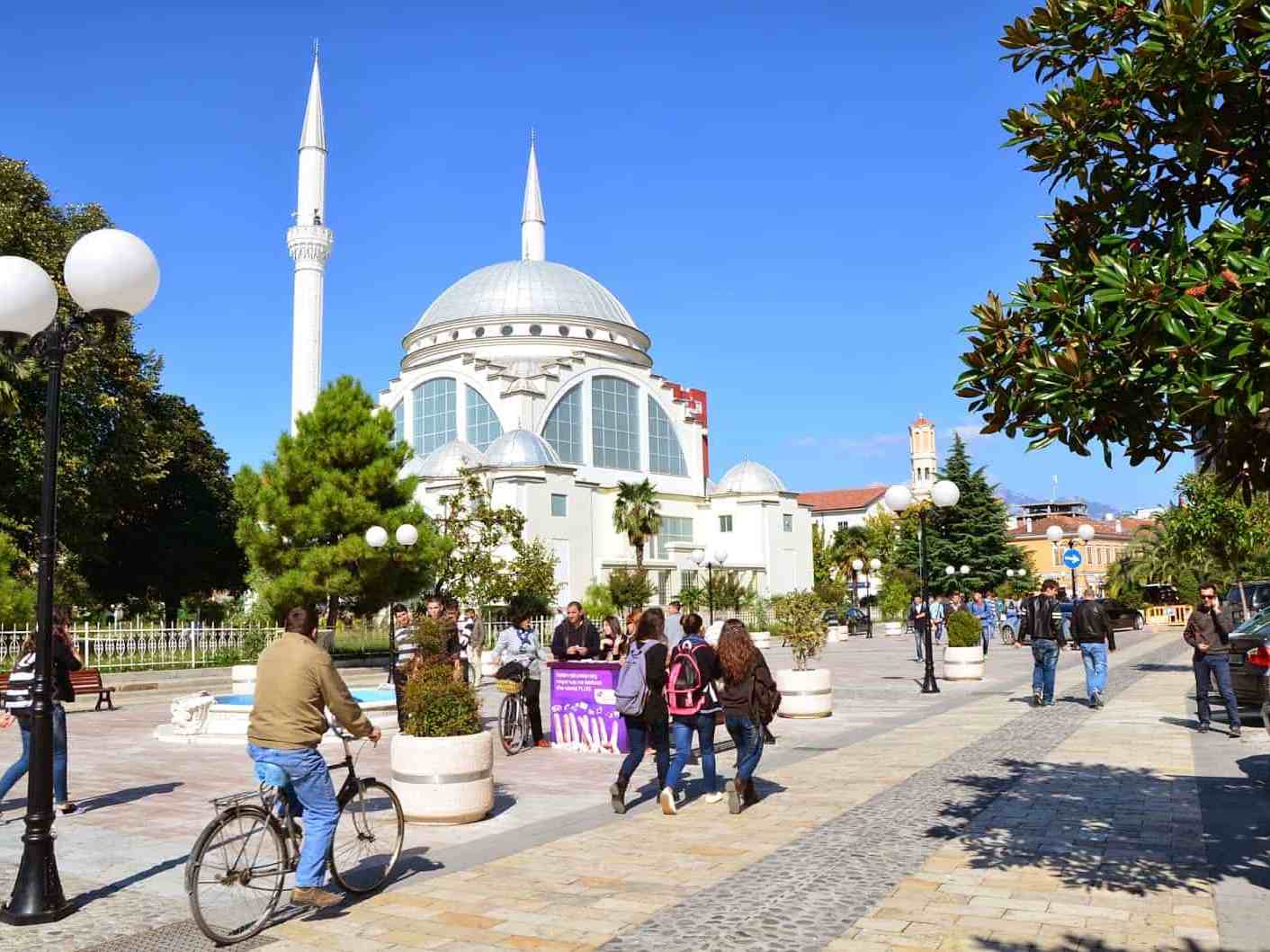 Visite privée d'une journée de la ville de Shkodra et du château de Rozafa, guide et frais d'entrée inclus